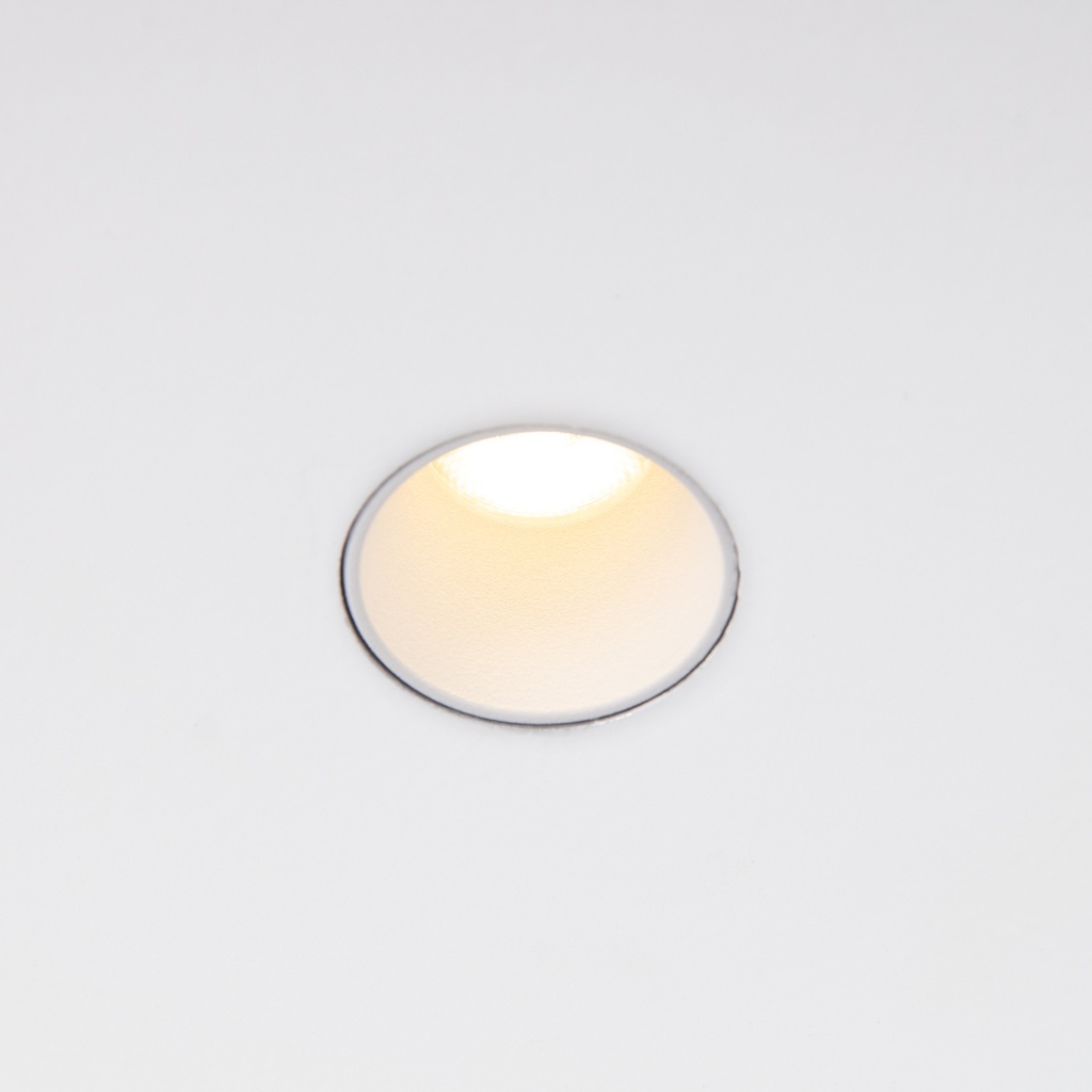 Micro Crater Trimless White 927